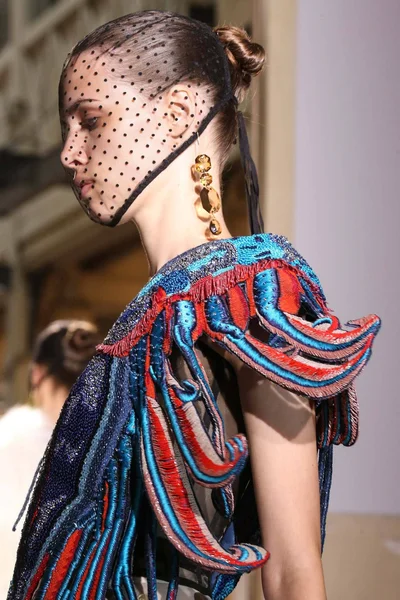 Look 48